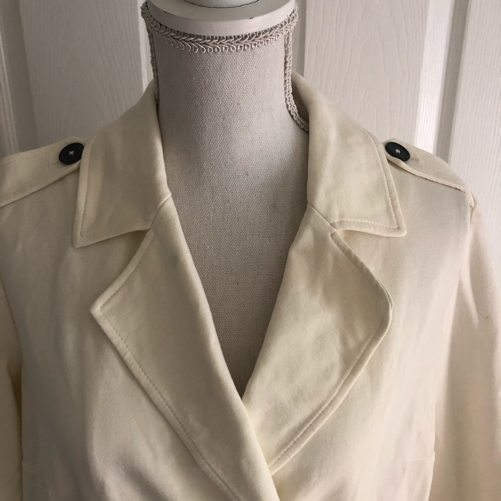 WHBM Cream Blazer/Jacket - Picture 3 of 9